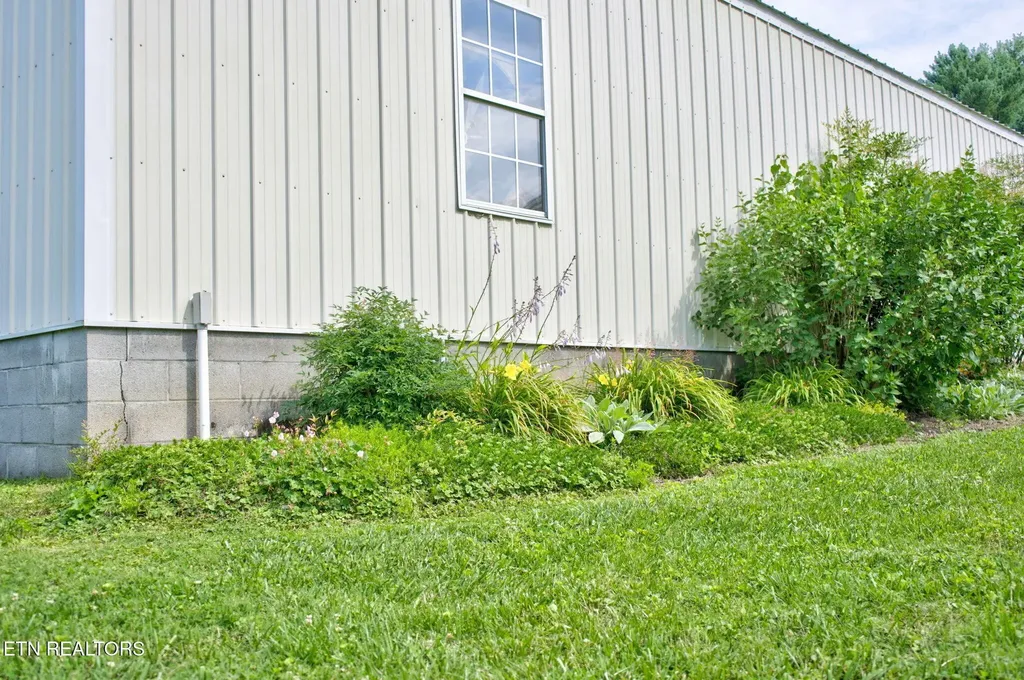 129 Melton Lane Monterey TN 38574