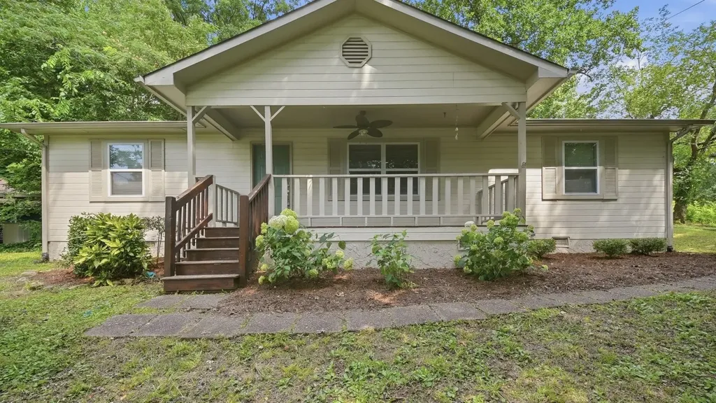 1700 Ashmore Avenue Chattanooga TN 37415