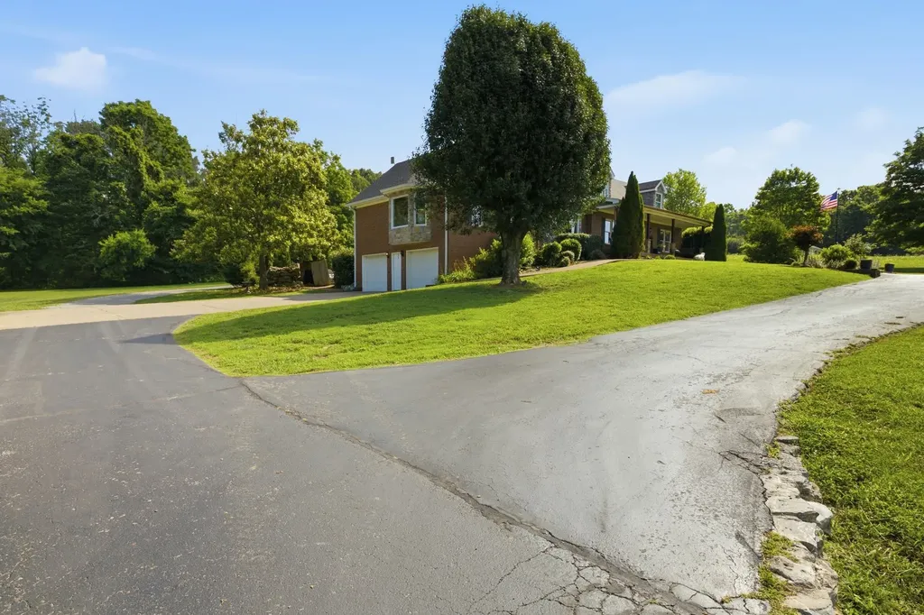 2946 Beulah Church Road Arrington TN 37014