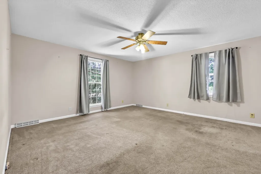 1761 Heritage Drive Clarksville TN 37043