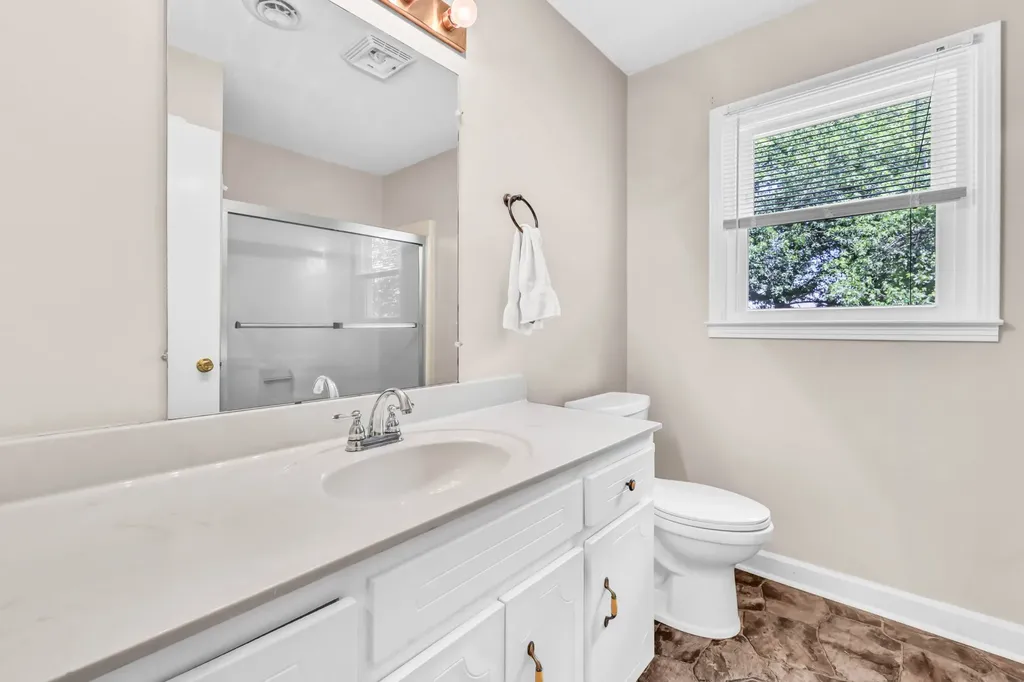 1761 Heritage Drive Clarksville TN 37043