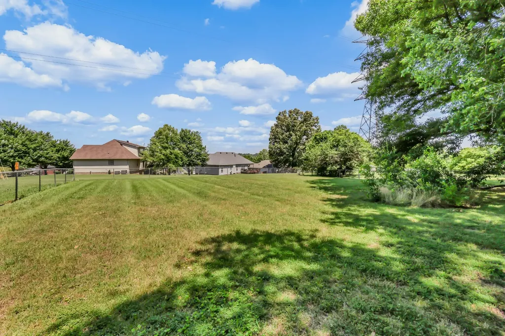 1761 Heritage Drive Clarksville TN 37043