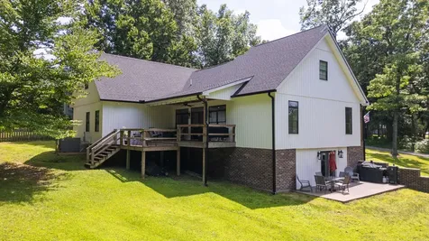 183 Country Wood Drive Paris TN 38242