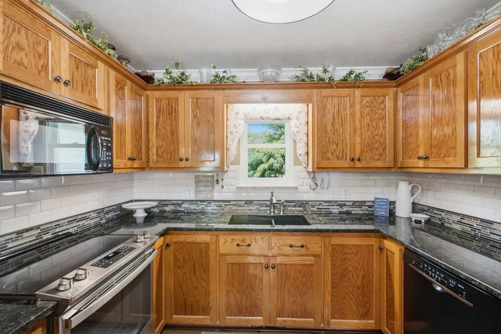 502 Fawn Court Burns TN 37029