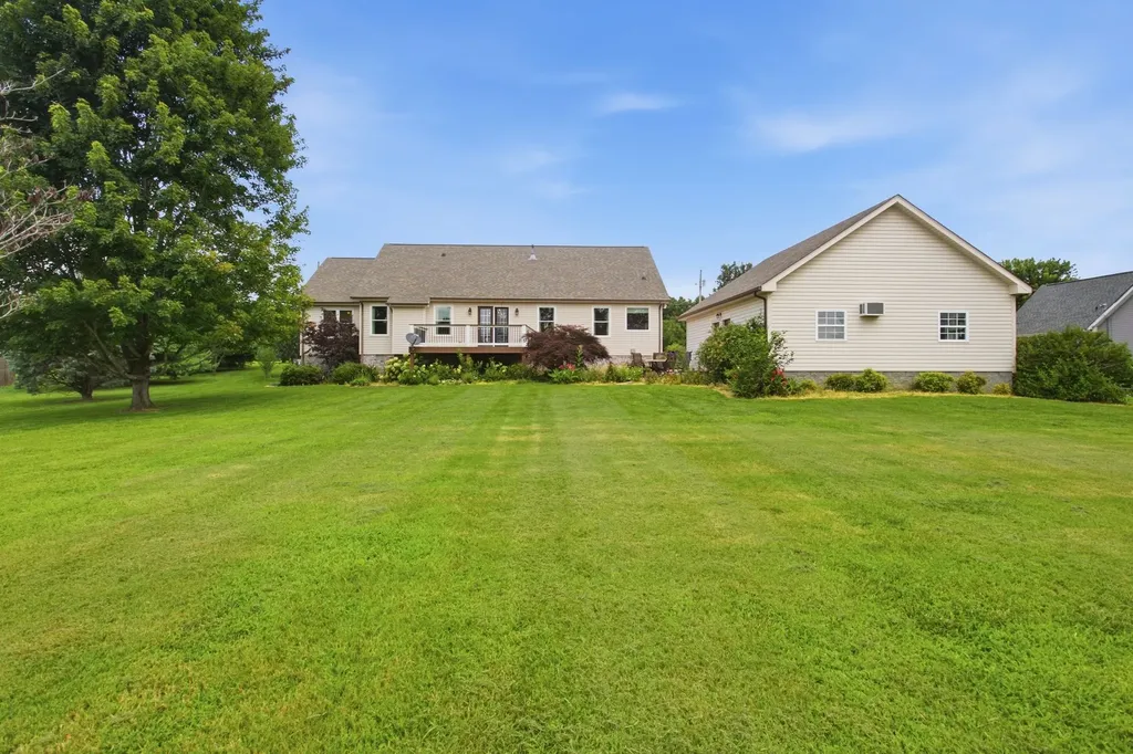 502 Fawn Court Burns TN 37029