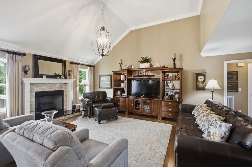 502 Fawn Court Burns TN 37029