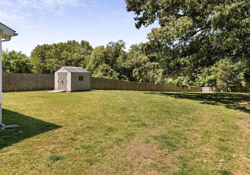 1206 Hornal Road White Bluff TN 37187