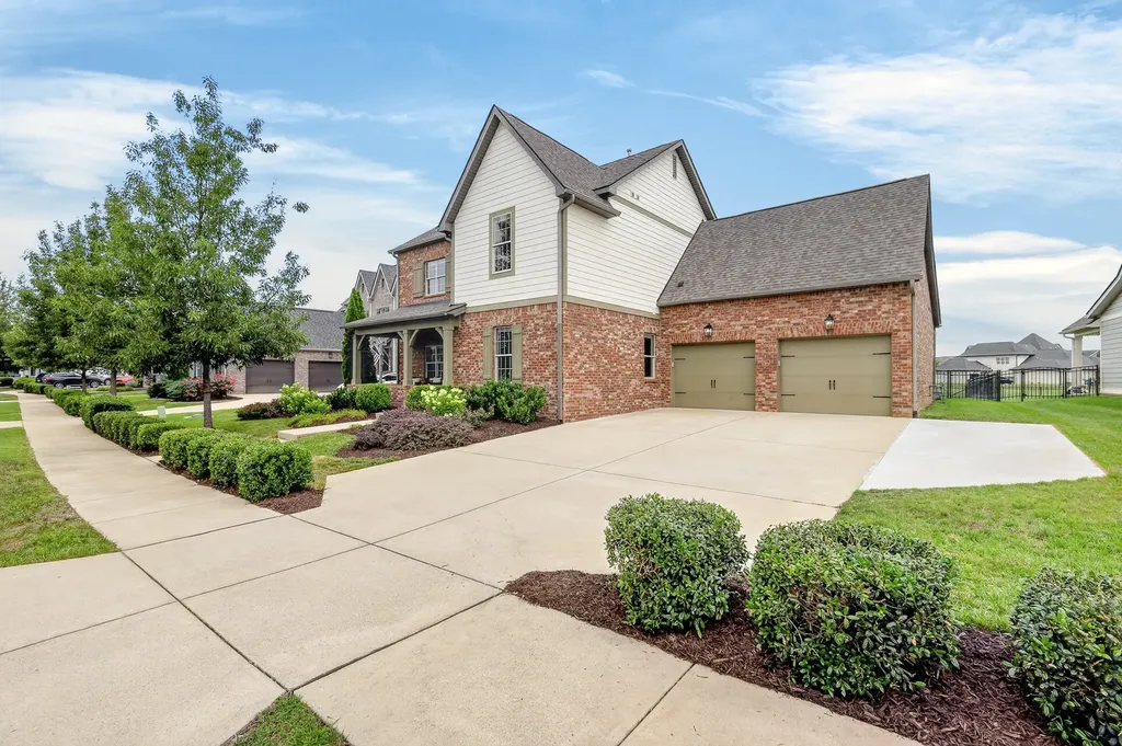 792 Plowson Road Mount Juliet TN 37122