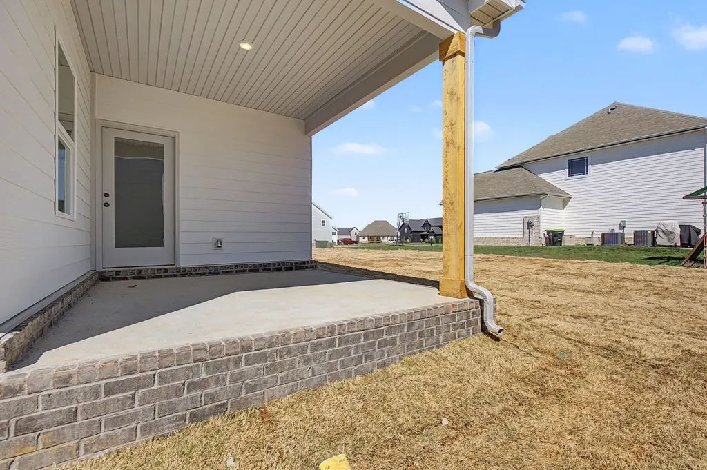 405 Blackjack Oak Court Clarksville TN 37043