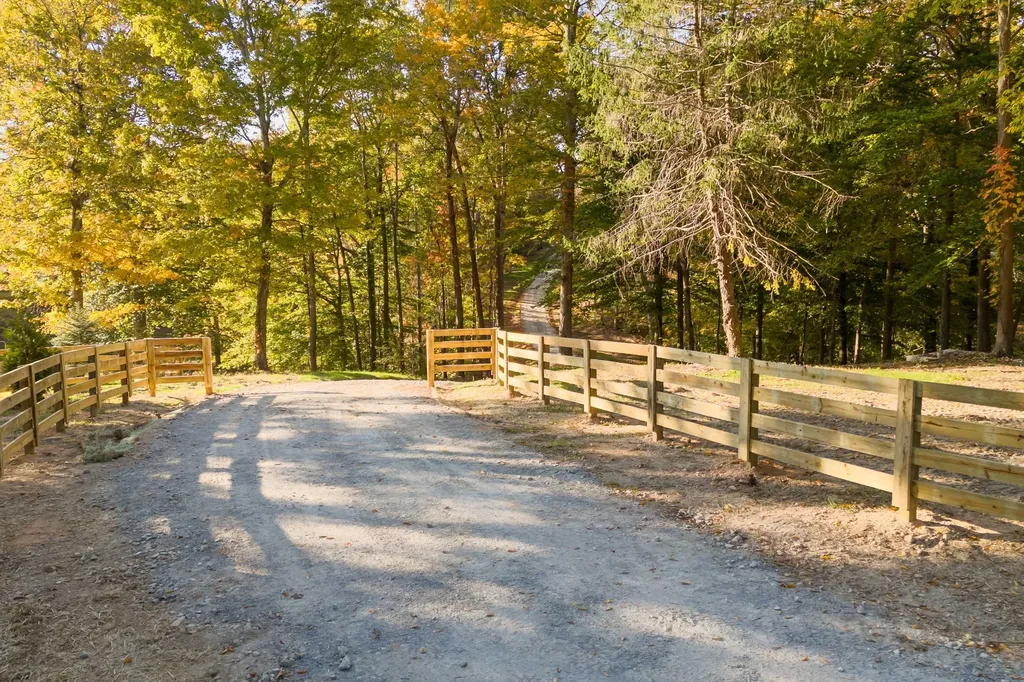 3899 Boston Theta Road Thompsons Station TN 37179