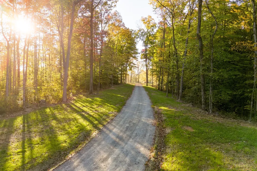 3899 Boston Theta Road Thompsons Station TN 37179