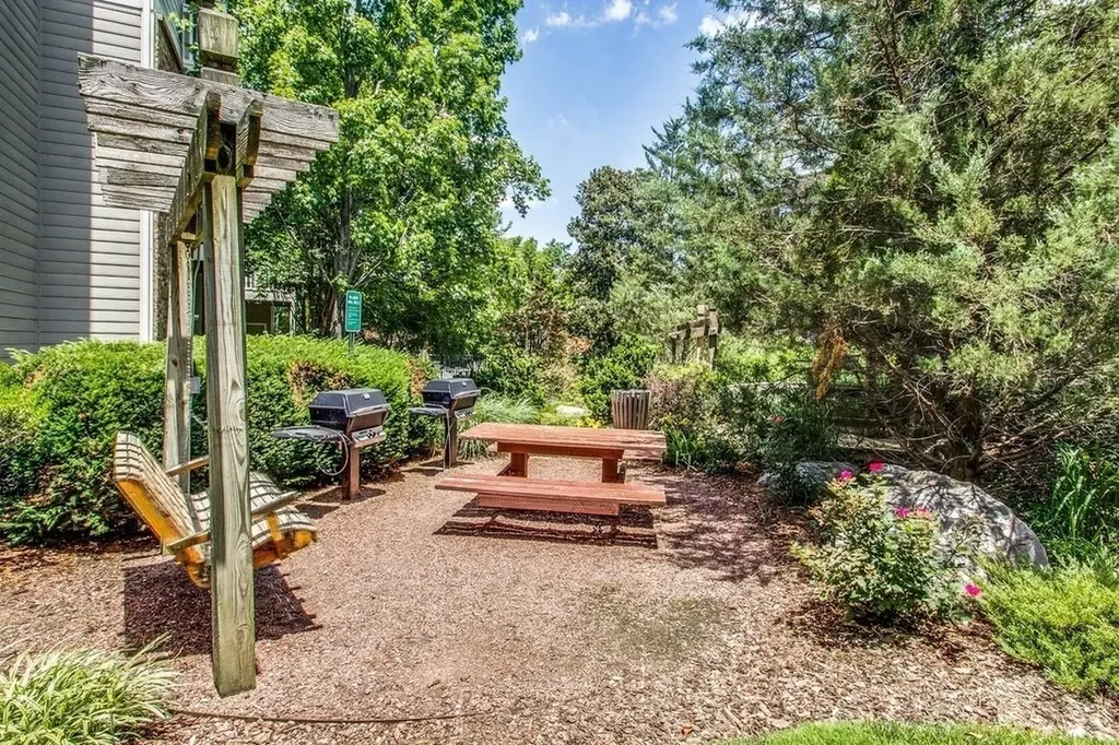 2025 Woodmont Boulevard Nashville TN 37215