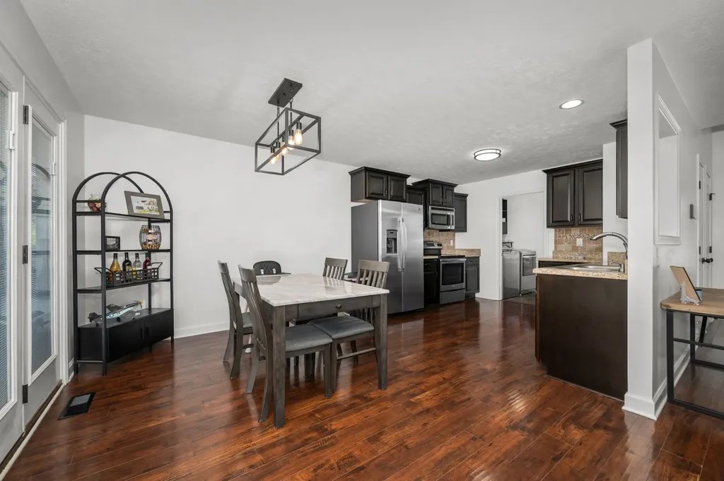 689 Fox Hound Drive Clarksville TN 37040