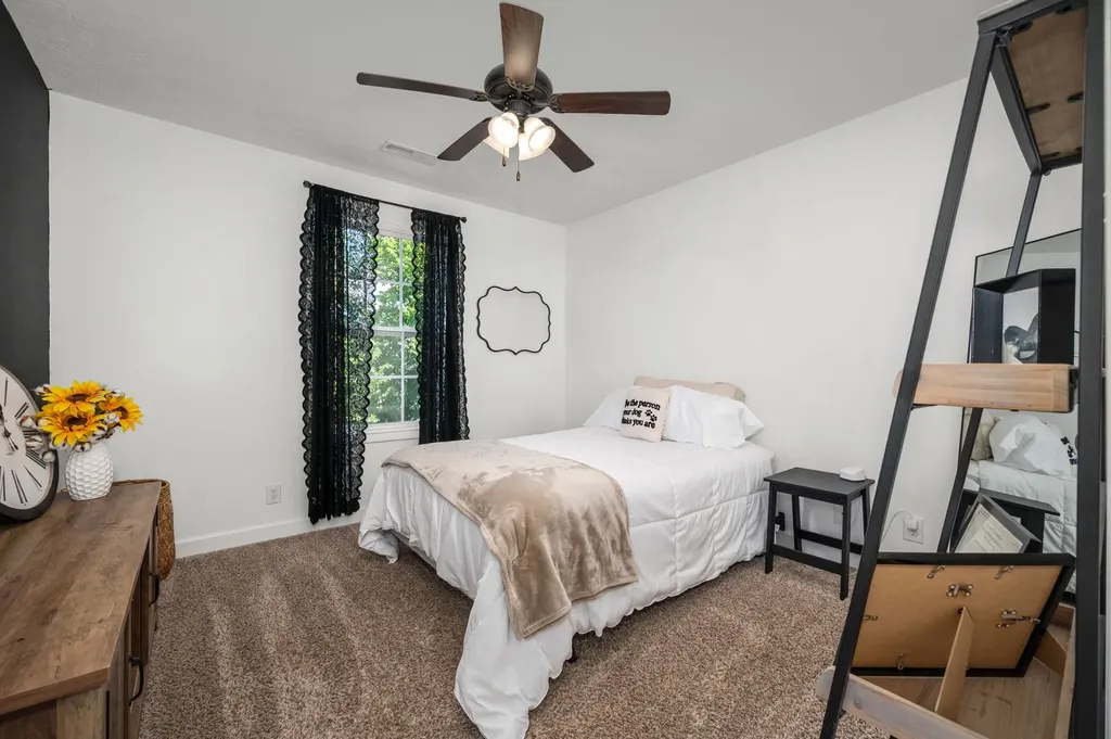 689 Fox Hound Drive Clarksville TN 37040