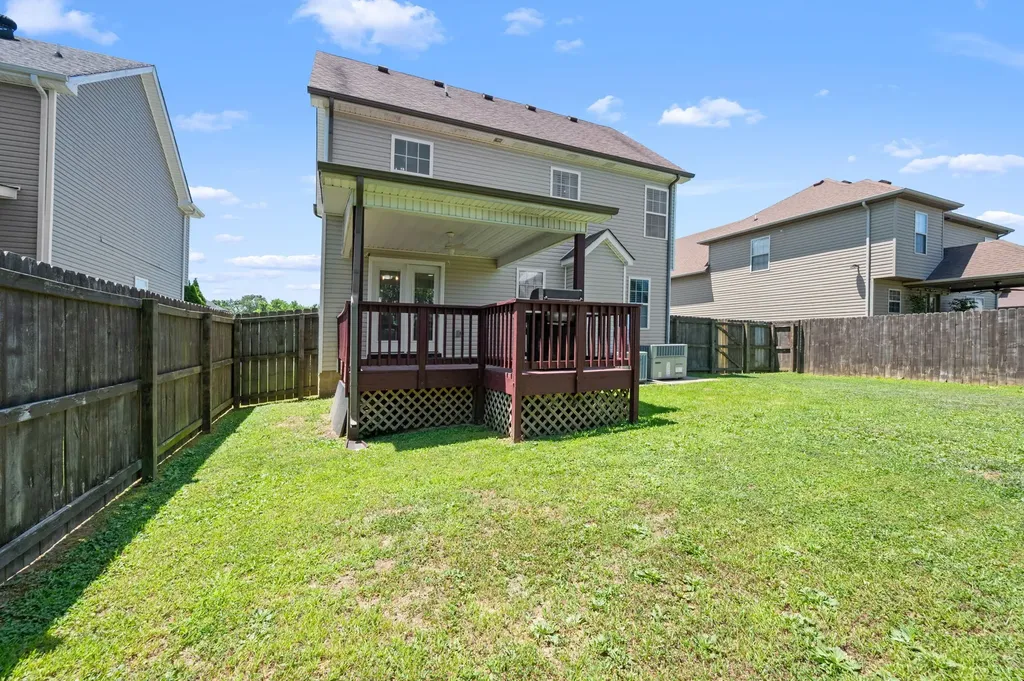 689 Fox Hound Drive Clarksville TN 37040