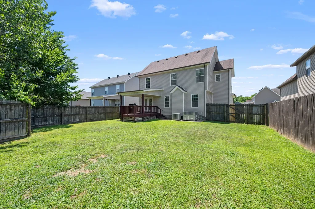 689 Fox Hound Drive Clarksville TN 37040