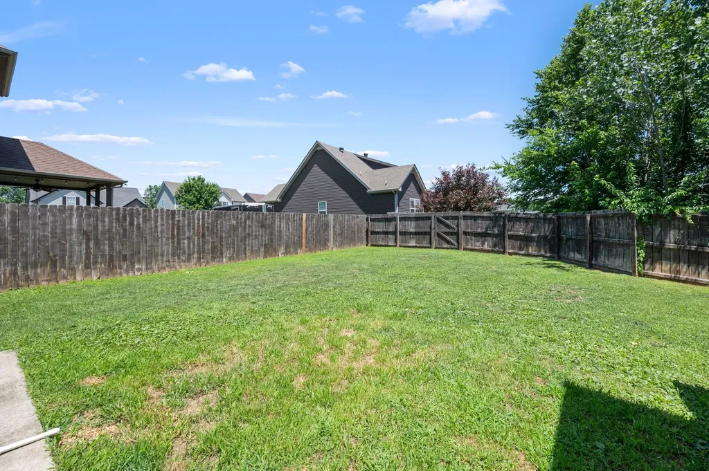 689 Fox Hound Drive Clarksville TN 37040
