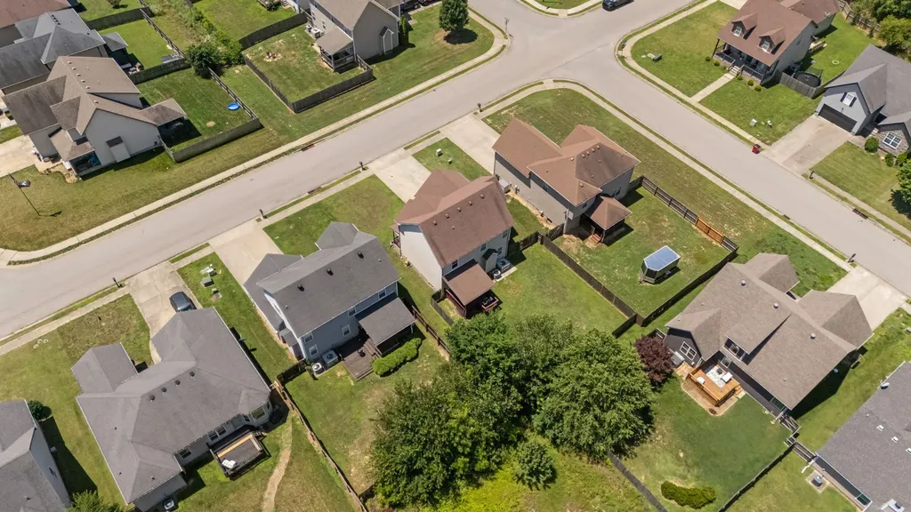 689 Fox Hound Drive Clarksville TN 37040