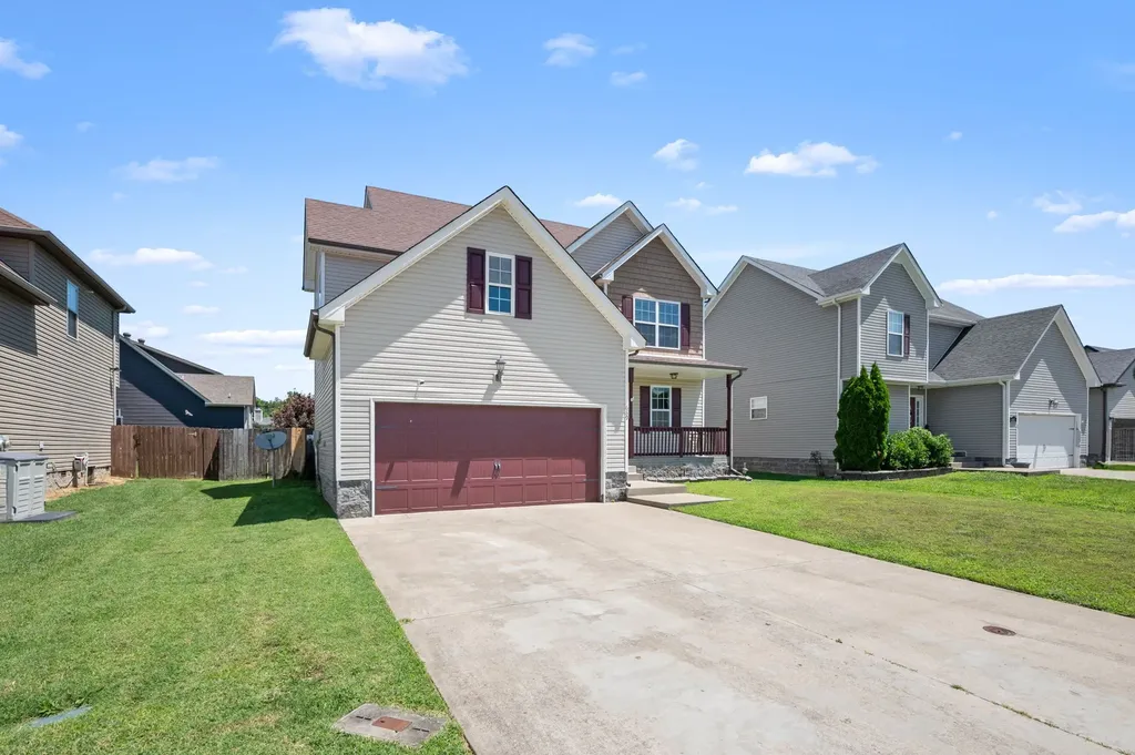 689 Fox Hound Drive Clarksville TN 37040