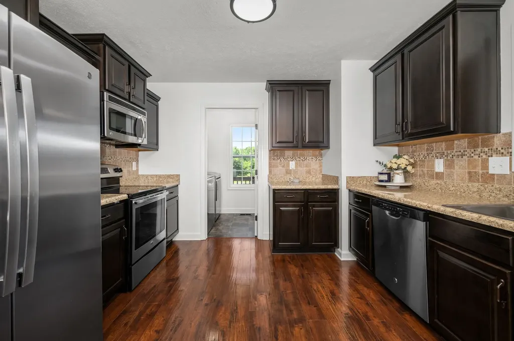 689 Fox Hound Drive Clarksville TN 37040