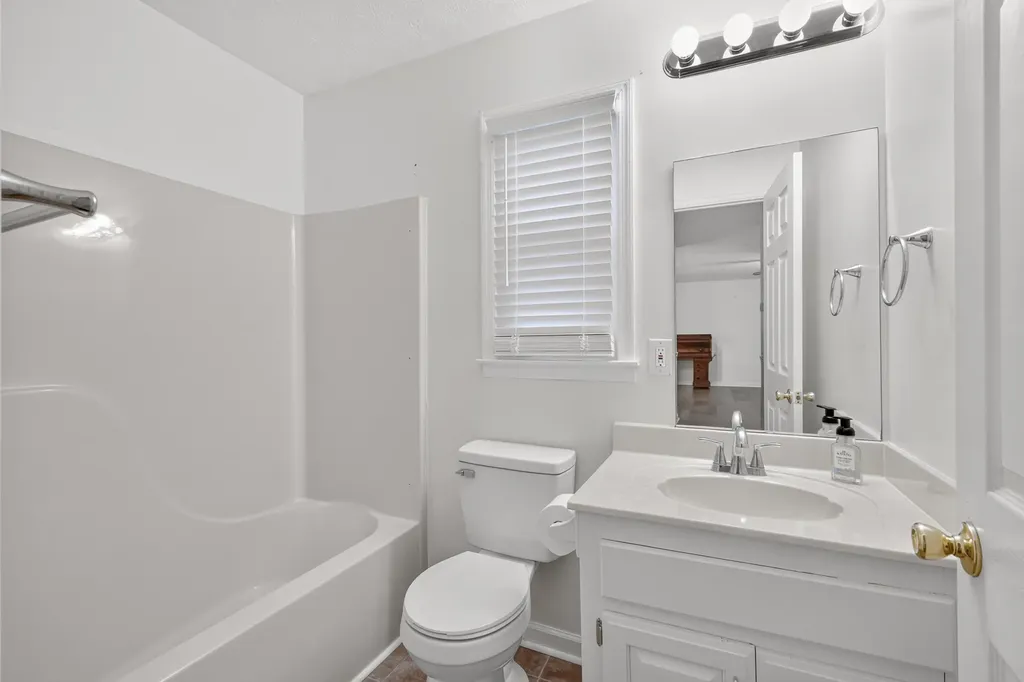 4218 Long Hollow Pike Goodlettsville TN 37072