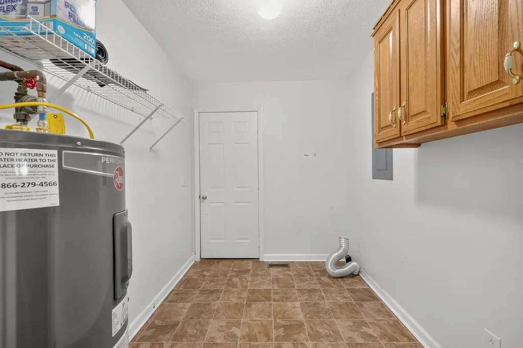 4218 Long Hollow Pike Goodlettsville TN 37072