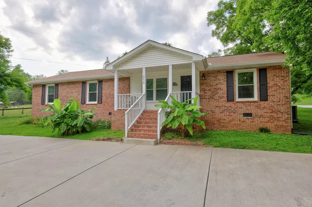 4218 Long Hollow Pike Goodlettsville TN 37072
