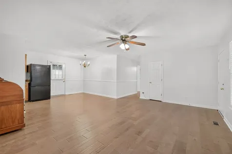 4218 Long Hollow Pike Goodlettsville TN 37072