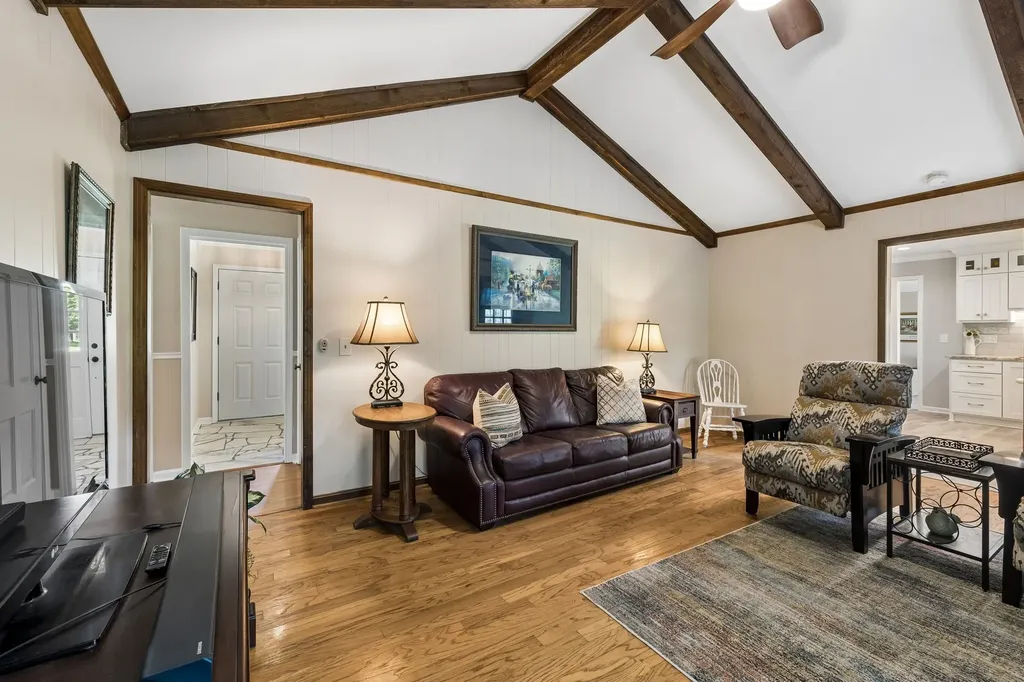 1996 Graceland Drive Goodlettsville TN 37072