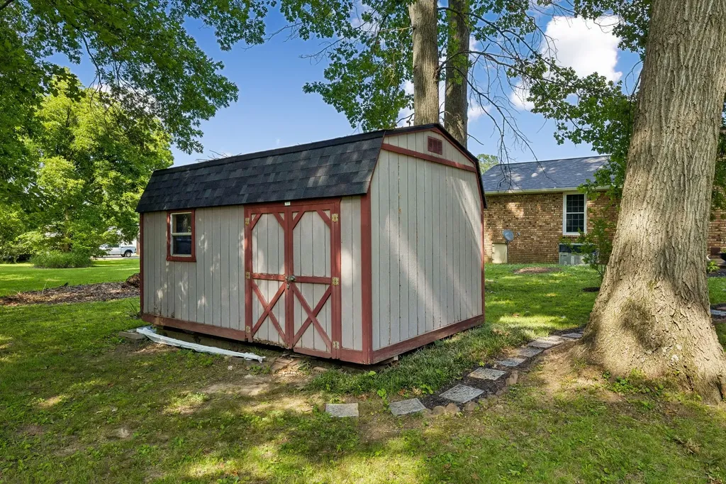 1996 Graceland Drive Goodlettsville TN 37072