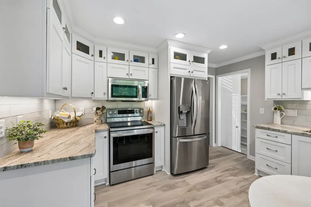 1996 Graceland Drive Goodlettsville TN 37072
