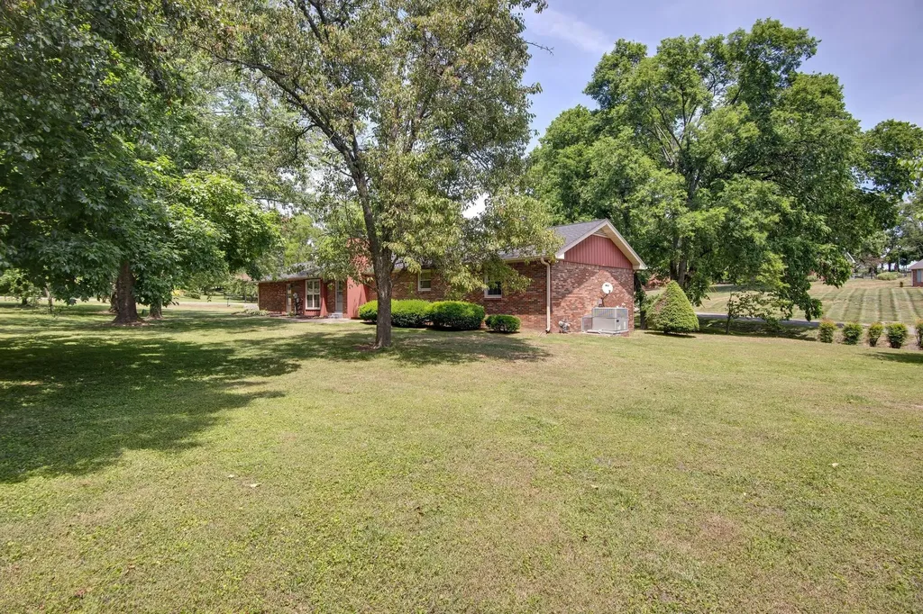 301 Glenwood Drive Mount Juliet TN 37122