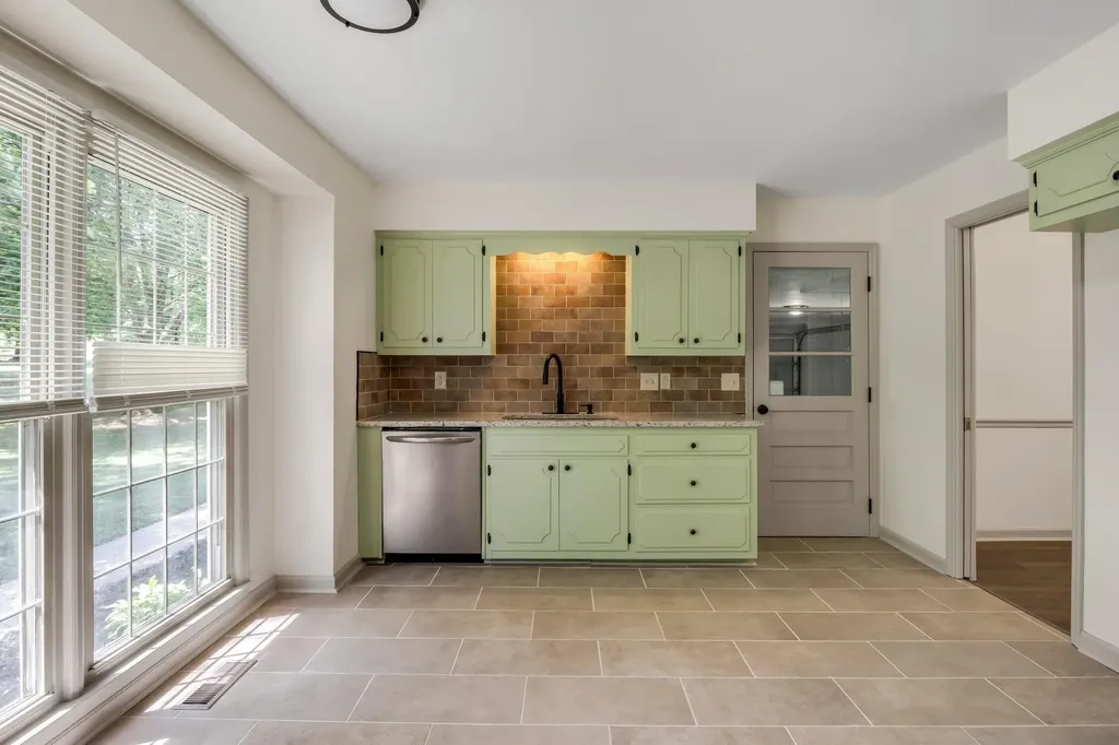 301 Glenwood Drive Mount Juliet TN 37122