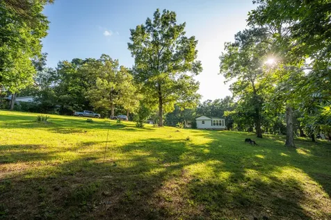 141 Zimmerman Street Hohenwald TN 38462