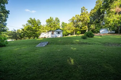 141 Zimmerman Street Hohenwald TN 38462