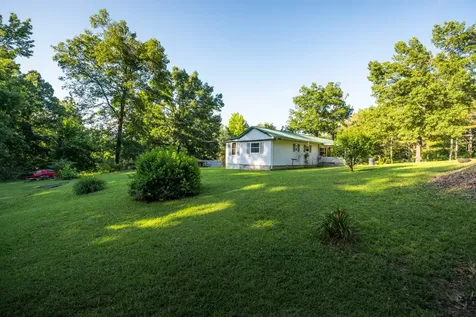 141 Zimmerman Street Hohenwald TN 38462