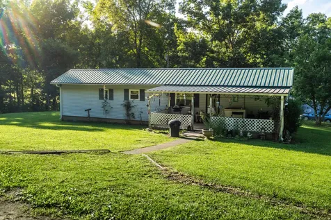 141 Zimmerman Street Hohenwald TN 38462