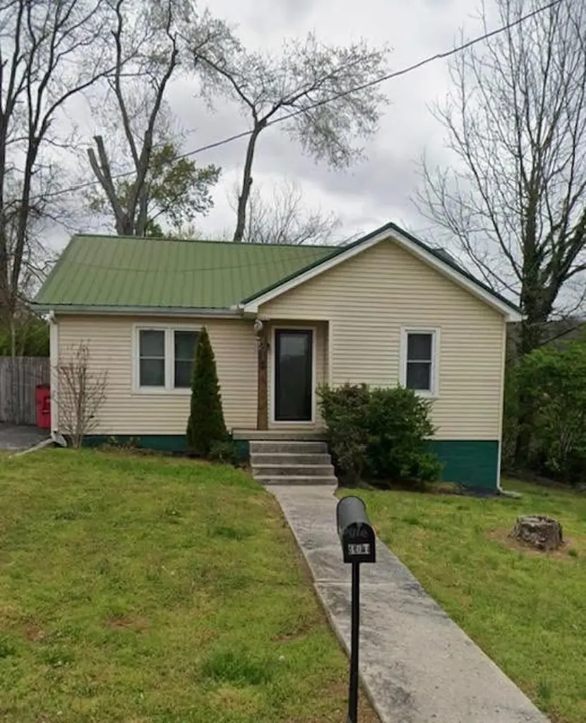 401 College Ave, E Carthage TN 37030
