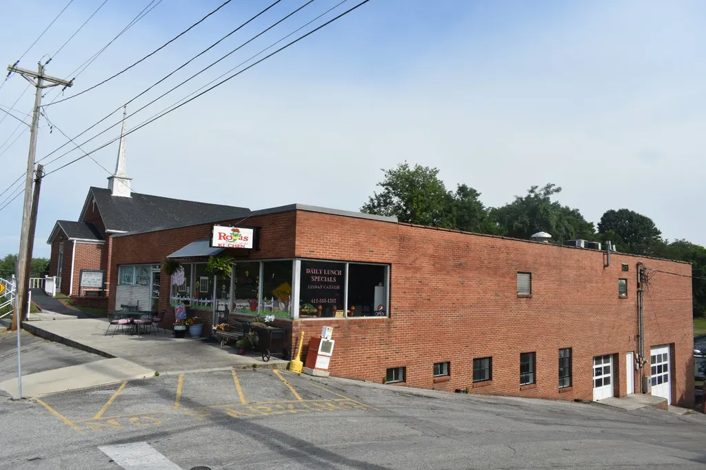 202 Third Ave, W Carthage TN 37030