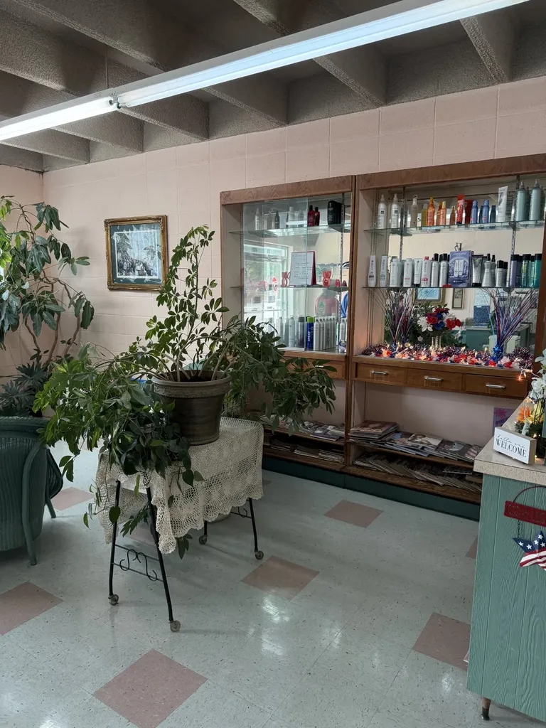 202 Third Ave, W Carthage TN 37030