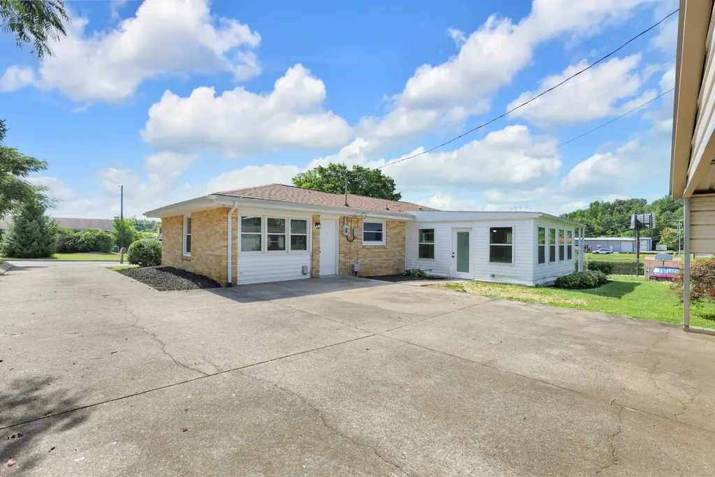 852 Glendale Drive Clarksville TN 37043