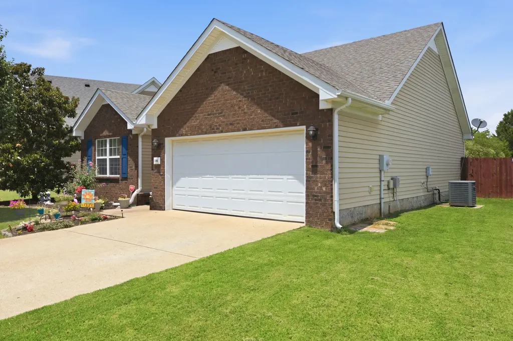 1946 Odessa Avenue Murfreesboro TN 37128