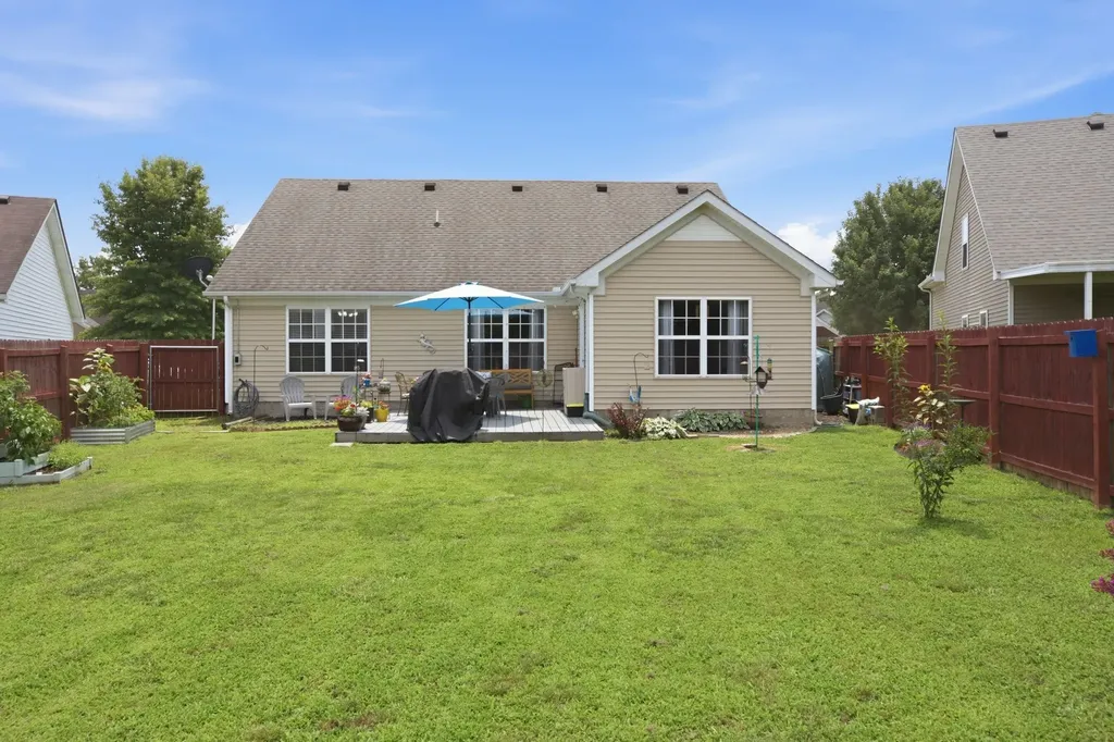 1946 Odessa Avenue Murfreesboro TN 37128