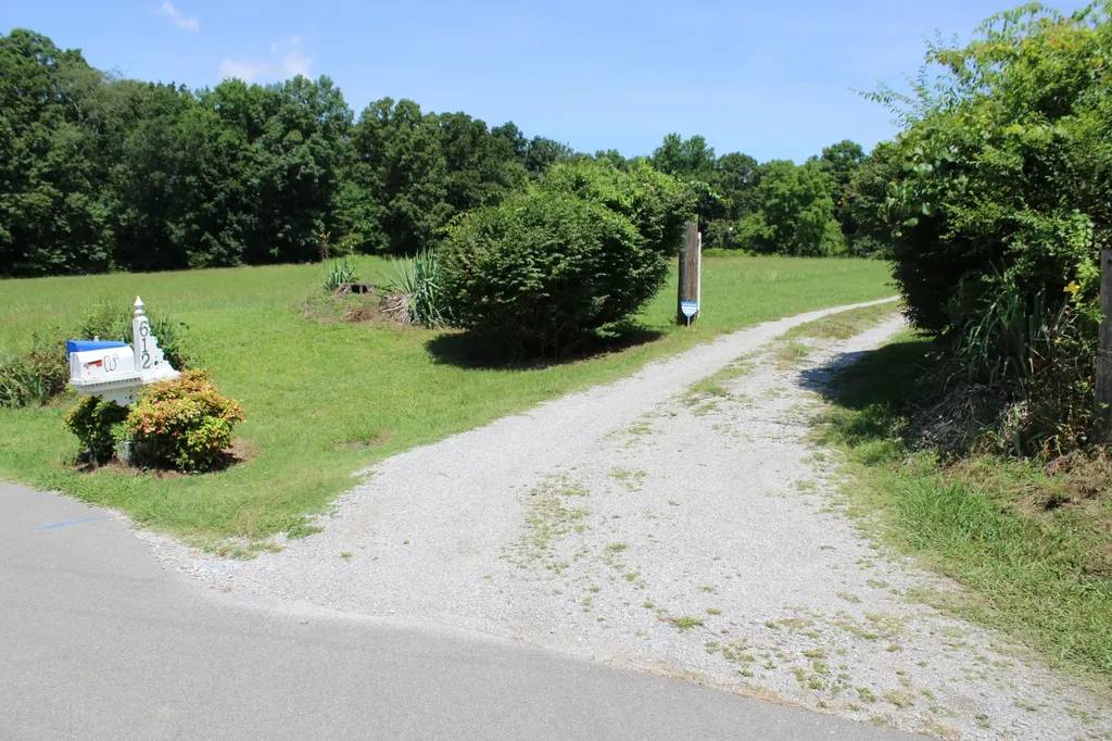 612 Bost Road Mcminnville TN 37110