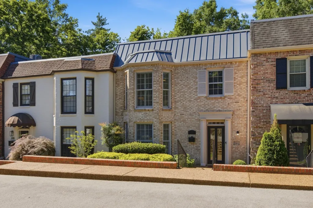 4400 Belmont Park Terrace Nashville TN 37215