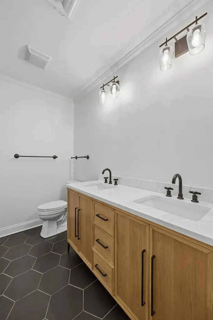 4400 Belmont Park Terrace Nashville TN 37215