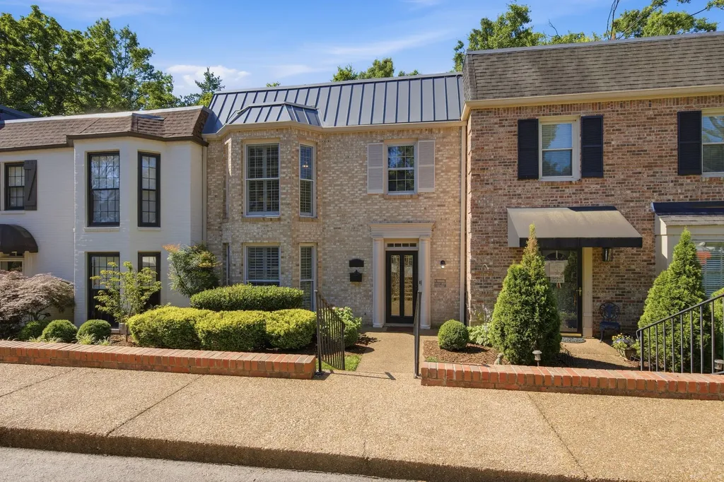 4400 Belmont Park Terrace Nashville TN 37215