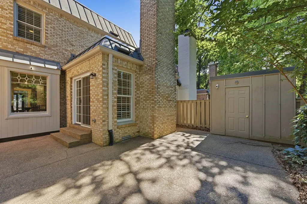 4400 Belmont Park Terrace Nashville TN 37215