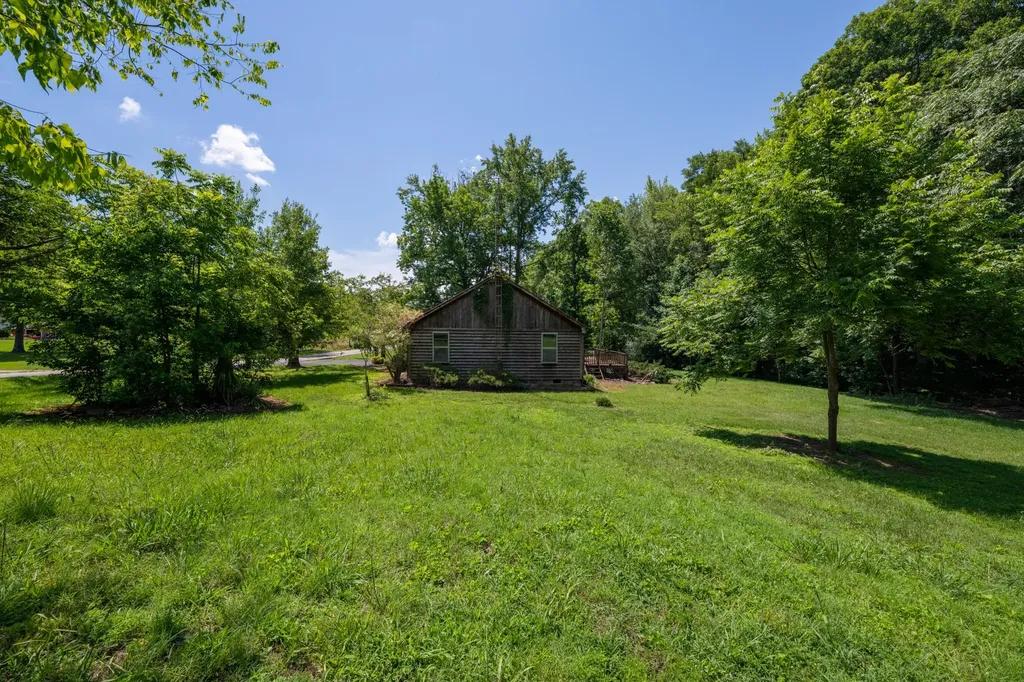 1755 Hawkins Crawford Road Cookeville TN 38501