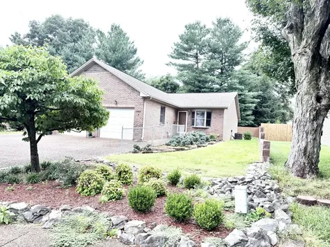 2607 Cayce Meade Drive Hopkinsville KY 42240